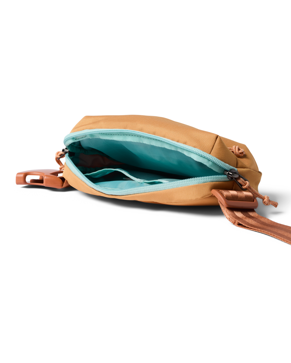 Hands Free Carry Todo 2L Hip Pack - Cada Dia