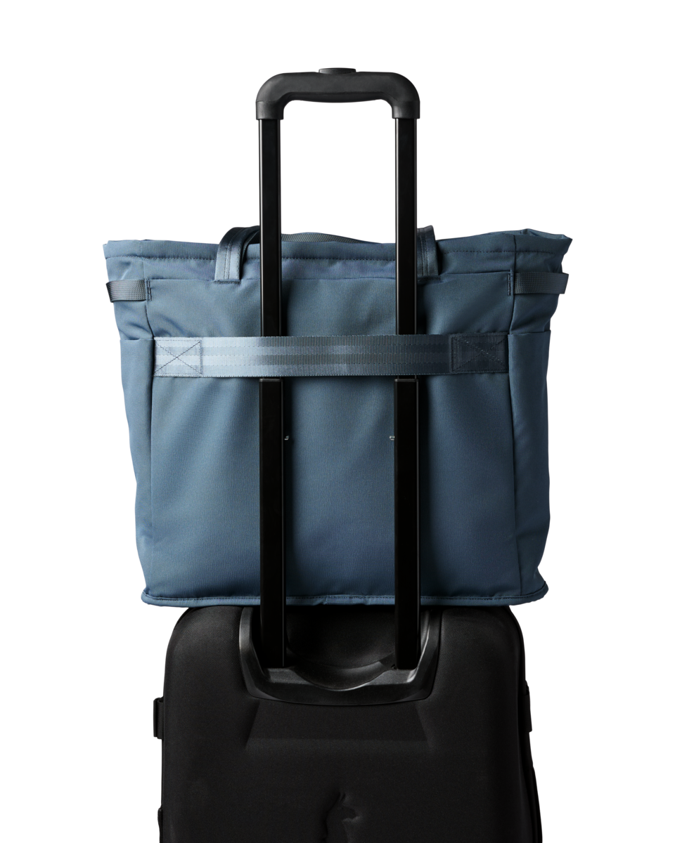 Roomy Everyday Carry Mente 22L Tote