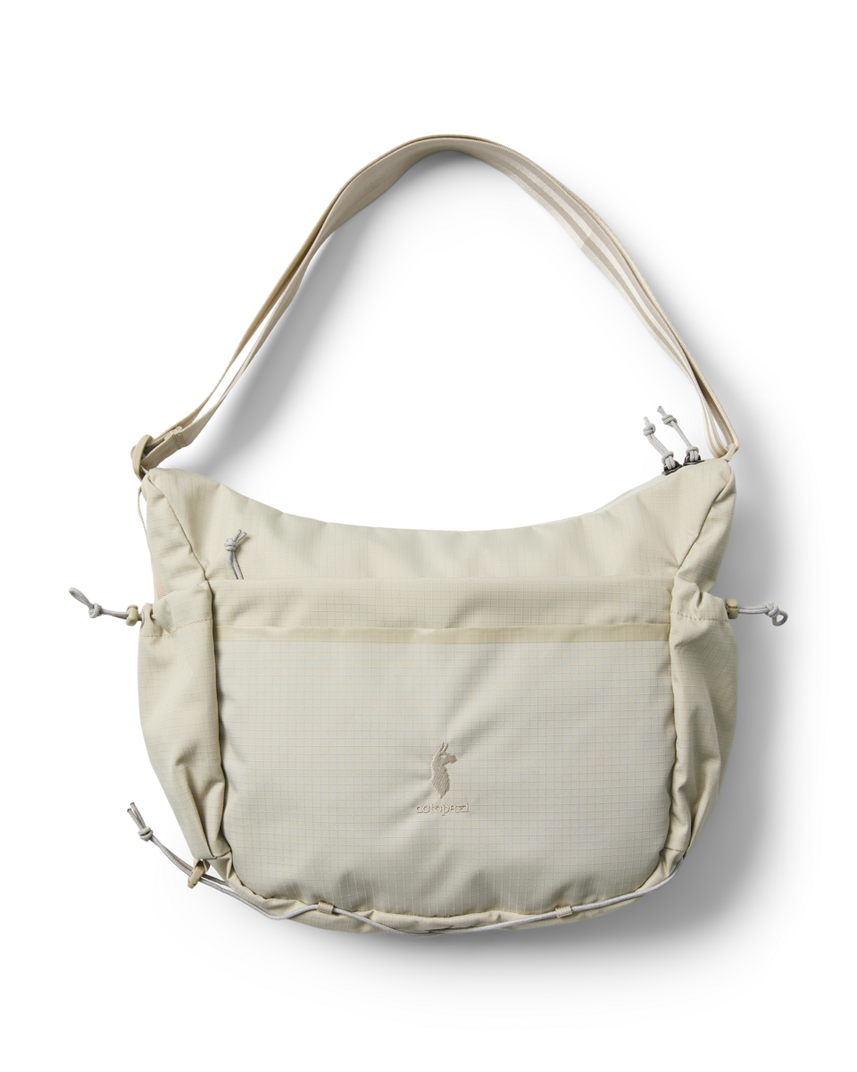 Versatile Hauling Viaje 12L Shoulder Bag