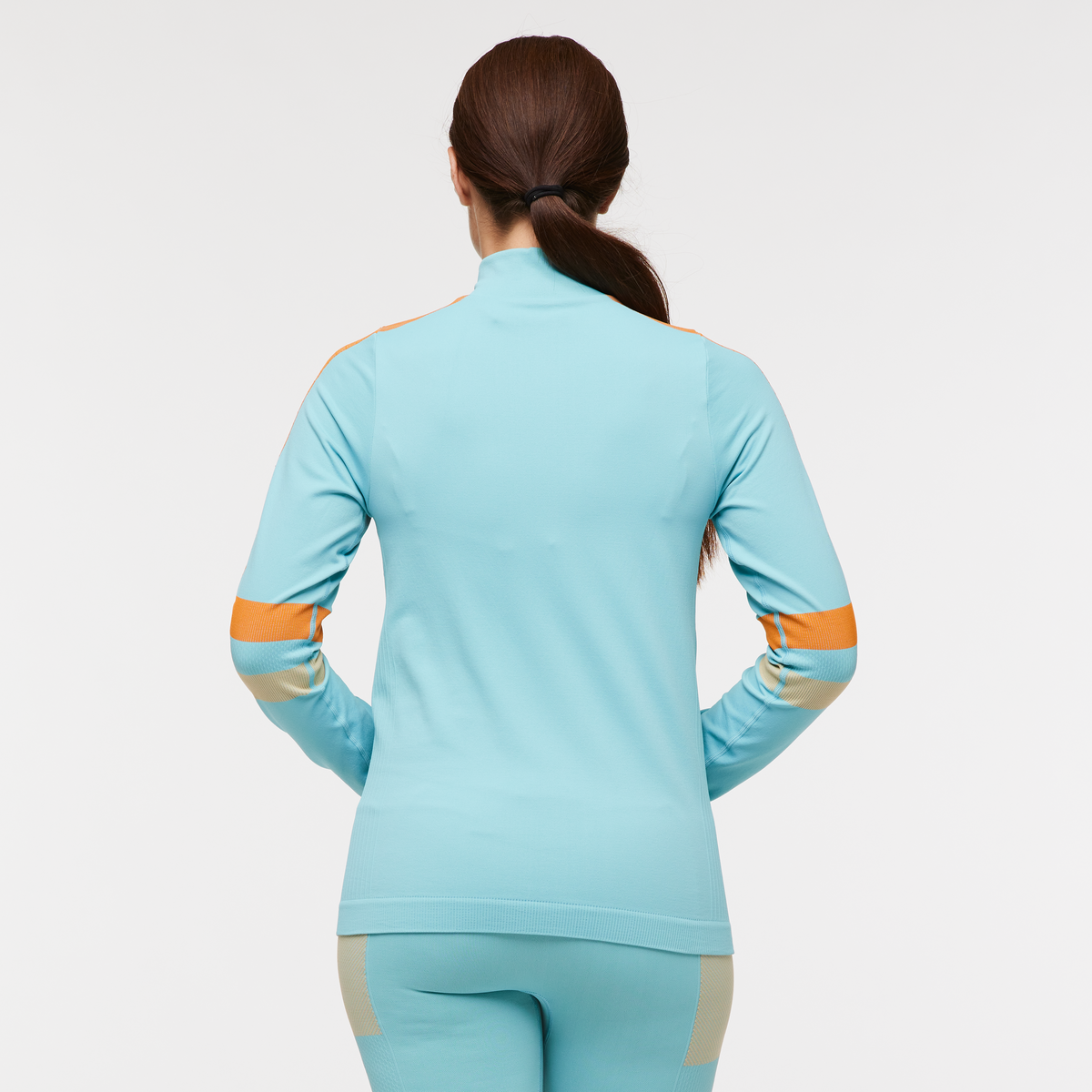 Everyday Layering Comfort Debajo Seamless Baselayer Quarter-Zip - Outd