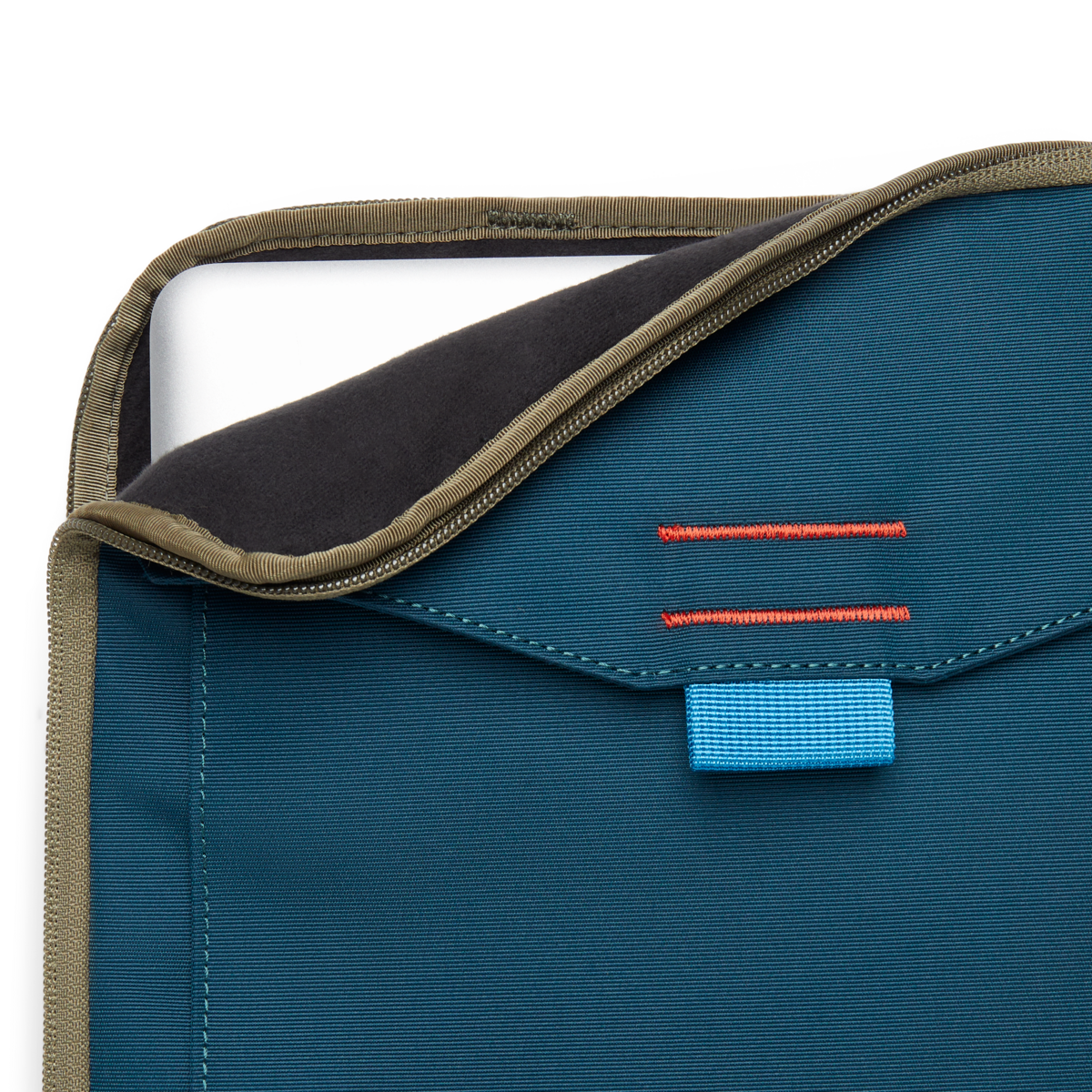 Versatile Carry 16 Laptop Sleeve - Cada Dia