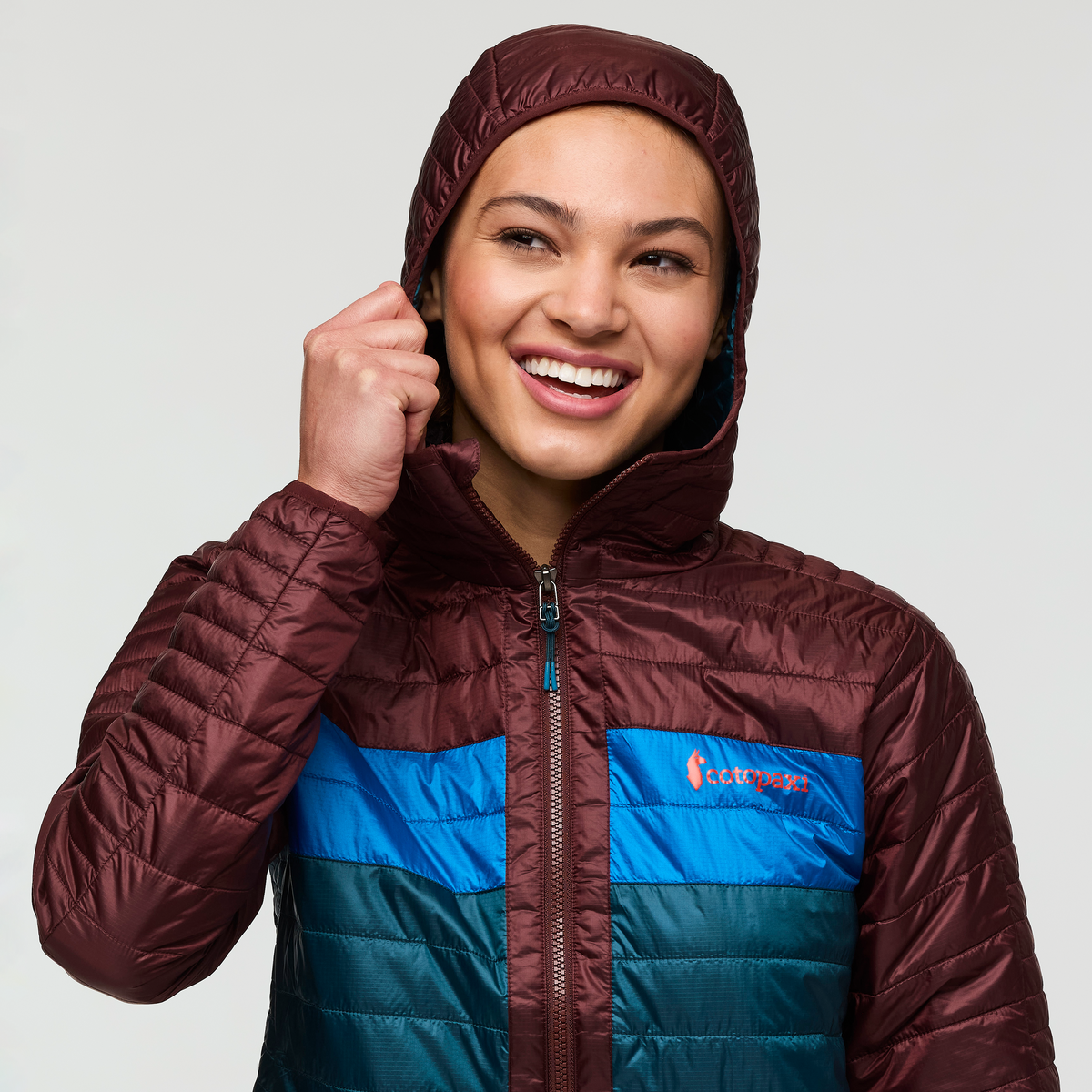 Comfortable Sun Coverage Capa Insulated Hooded Jacket - Women s