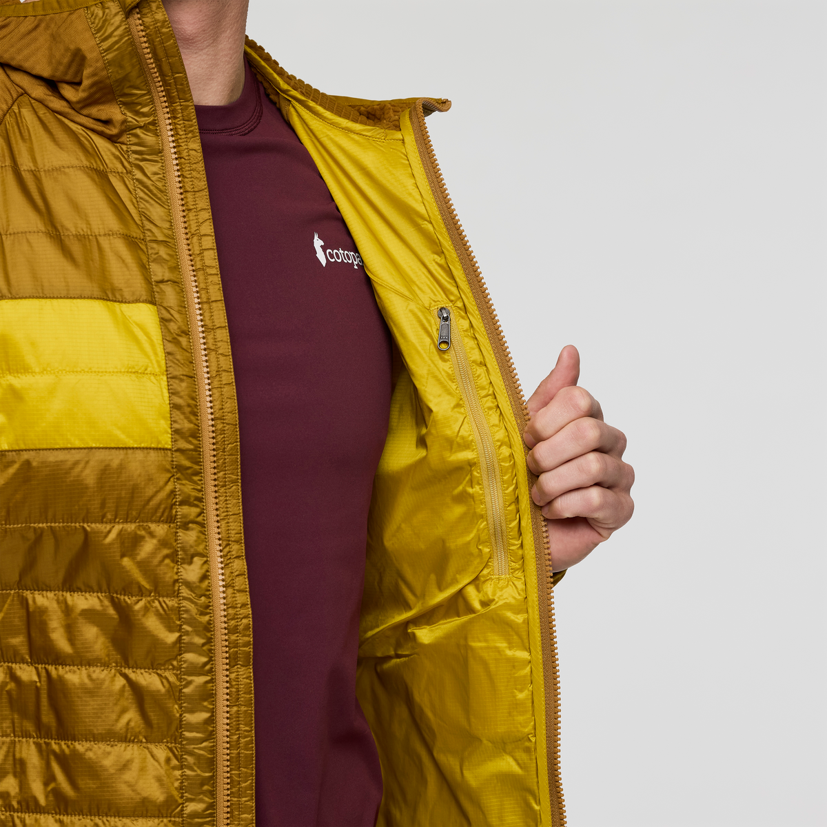 Everyday Outdoor Style Capa Hybrid Insulated Hooded Jacket - Men s