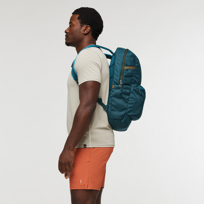 Lightweight Carry Chiquillo 26L Daypack - Cada Dia
