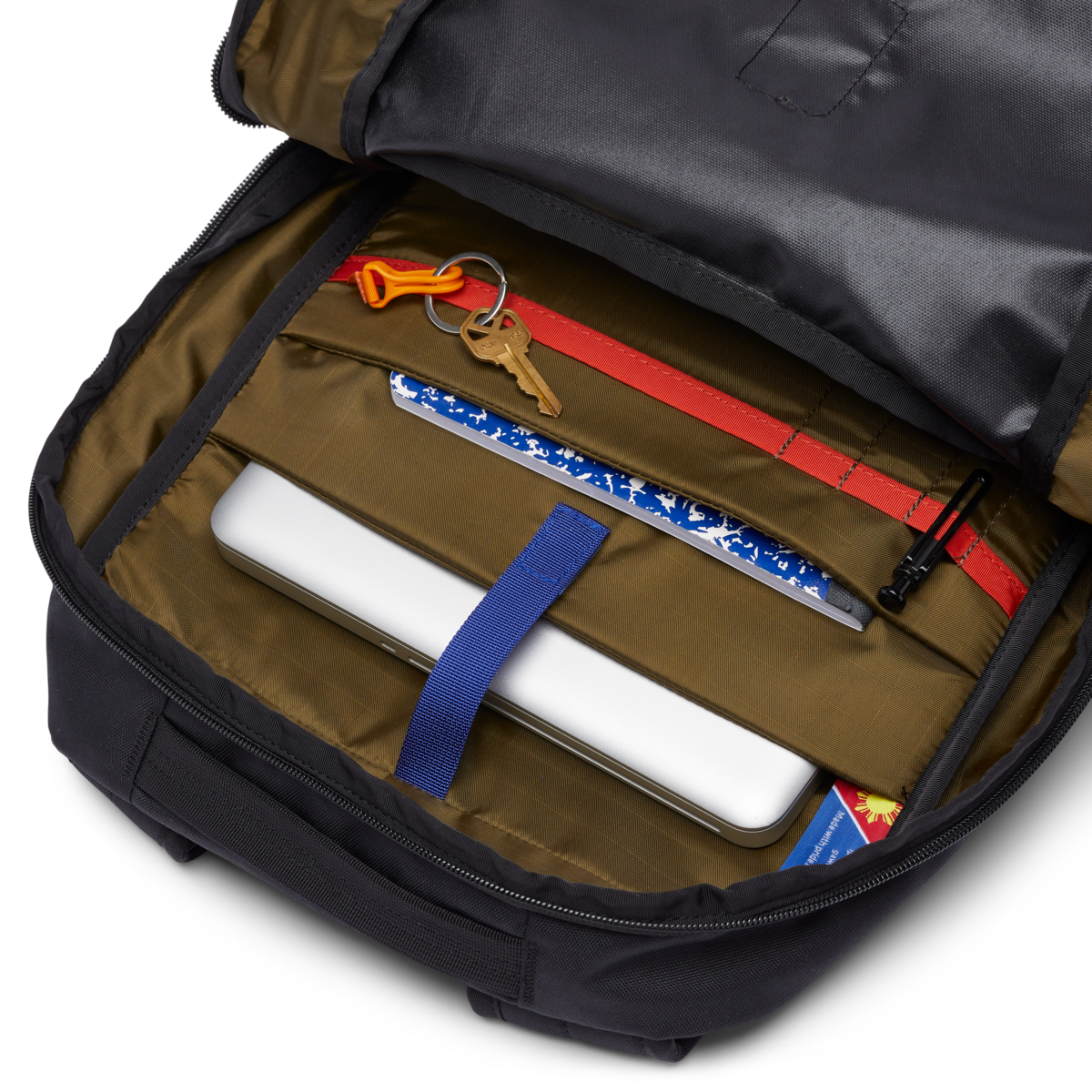 Lightweight Carry Chiquillo 26L Daypack - Cada Dia