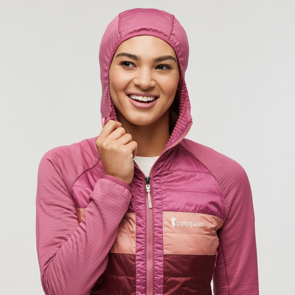Everyday Outdoor Style Capa Hybrid Insulated Hooded Jacket - Women s
