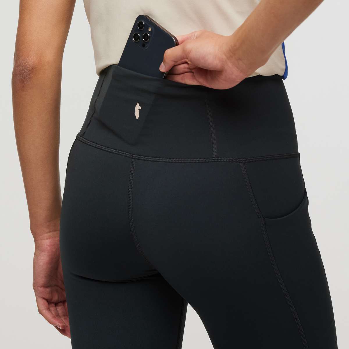Active Everyday Wear Muevo Tight - Women s