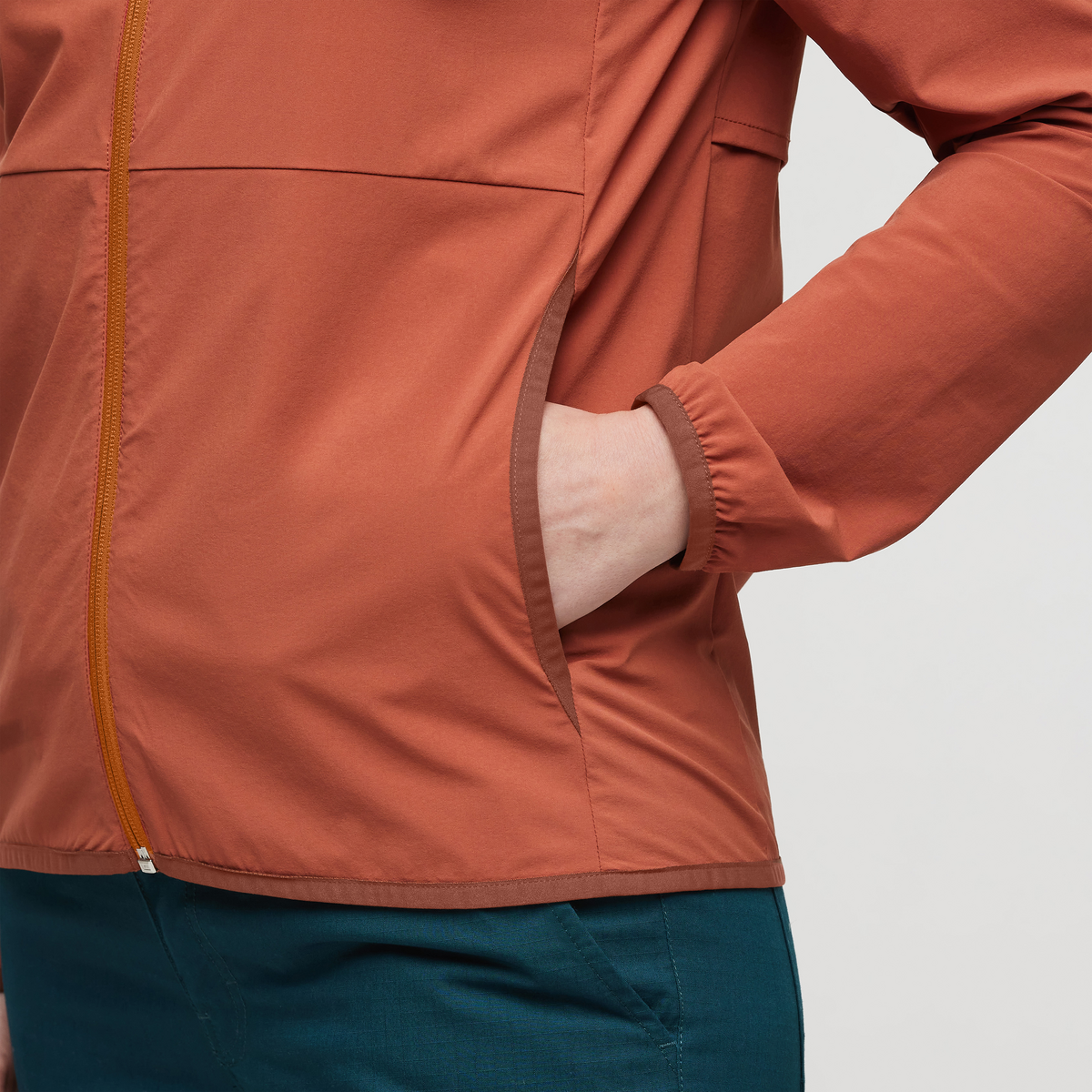 Lightweight Wind Coverage Vuelta Performance Windbreaker Jacket - Outd