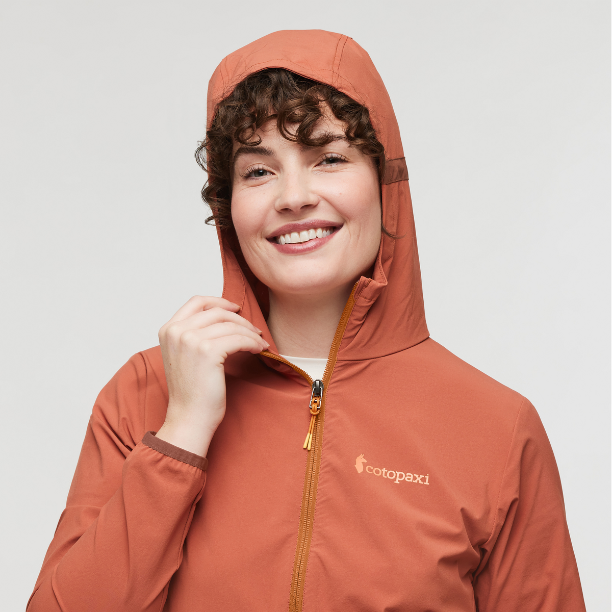 Lightweight Wind Coverage Vuelta Performance Windbreaker Jacket - Outd