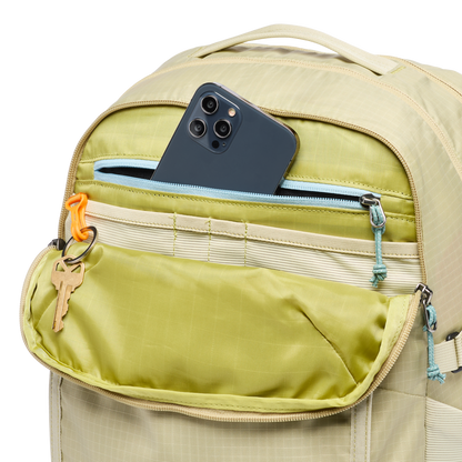 Lightweight Carry Mente 32L Daypack - Cada Dia