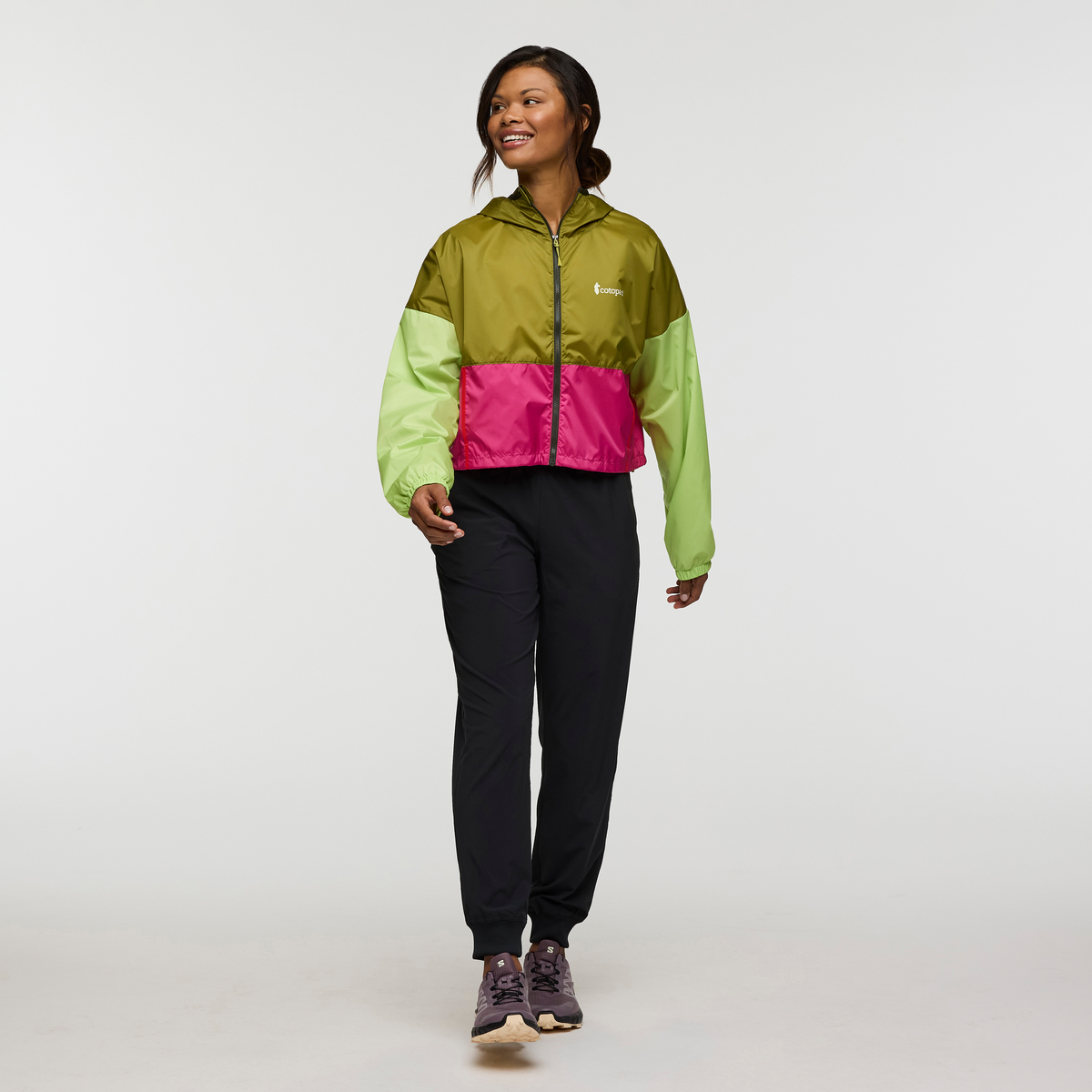 Lightweight Wind Coverage Teca Crop Jacket - Women s