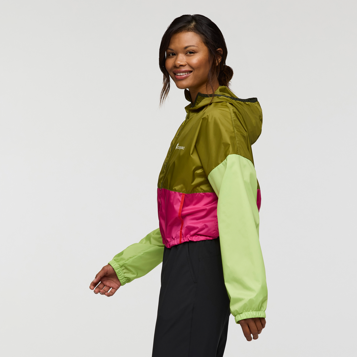 Lightweight Wind Coverage Teca Crop Jacket - Women s