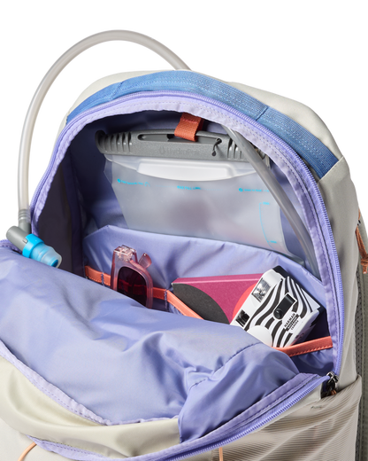 Lightweight Carry Abierto 26L Daypack