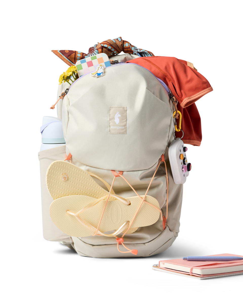 Lightweight Carry Abierto 26L Daypack