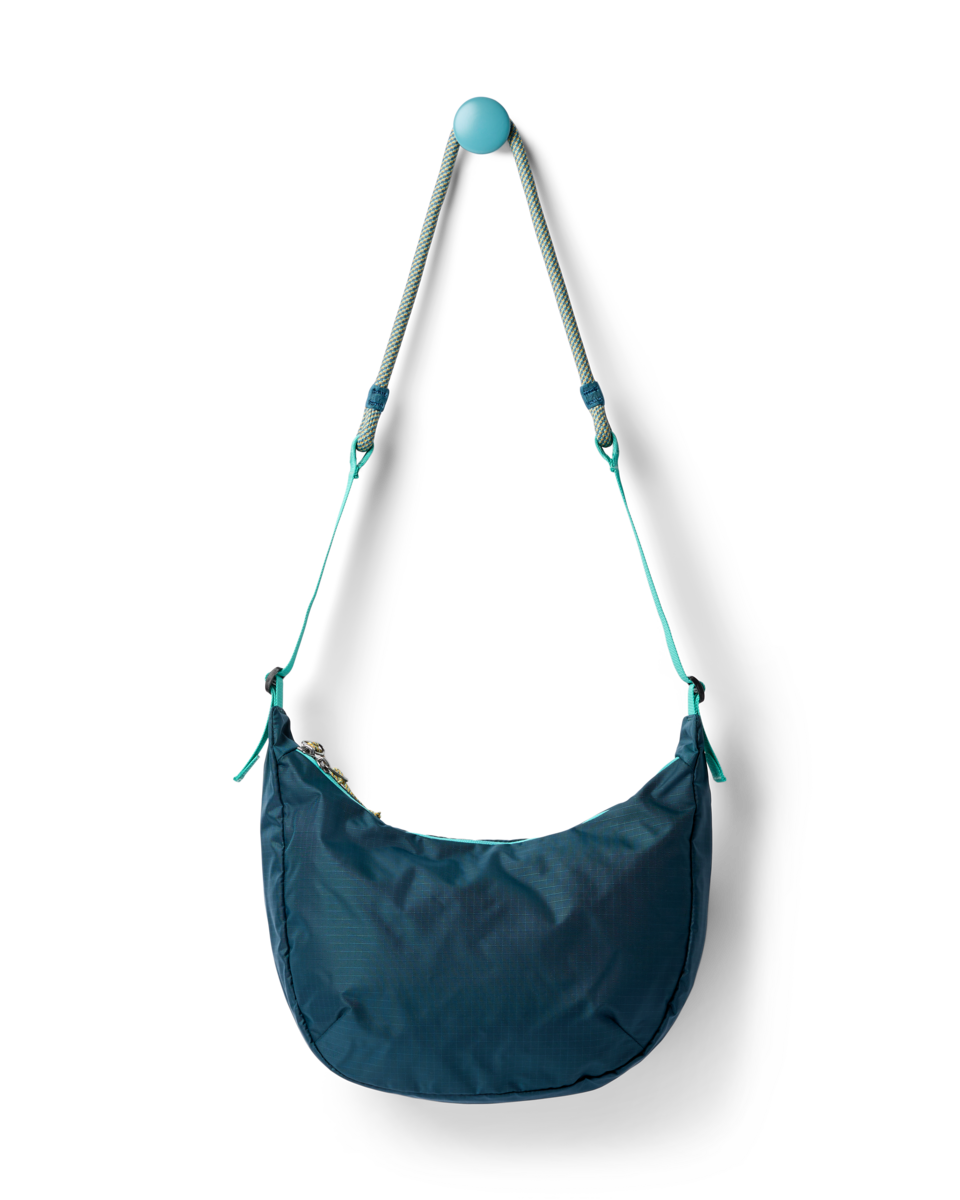 Versatile Hauling Trozo 8L Shoulder Bag - Cada Dia