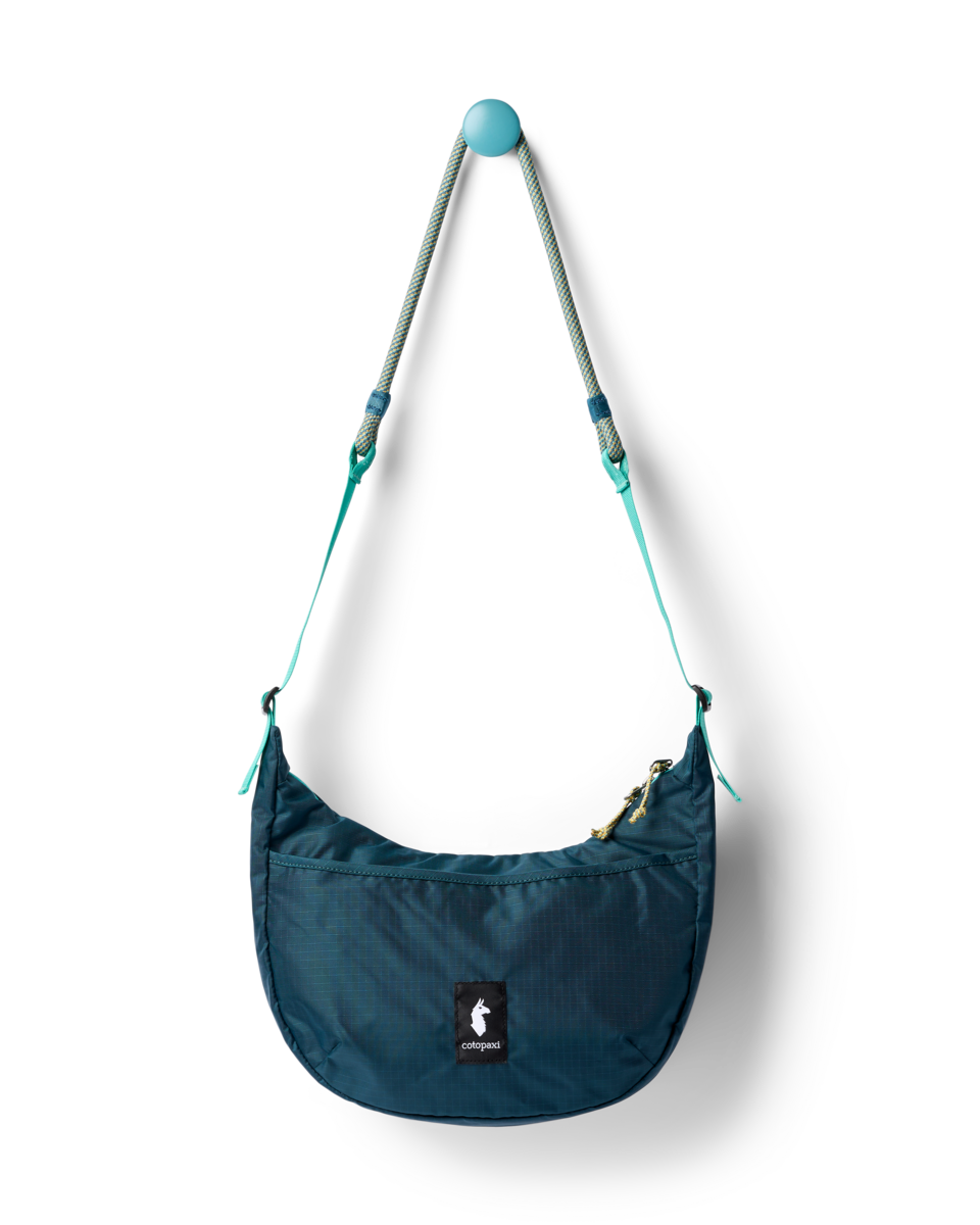 Versatile Hauling Trozo 8L Shoulder Bag - Cada Dia