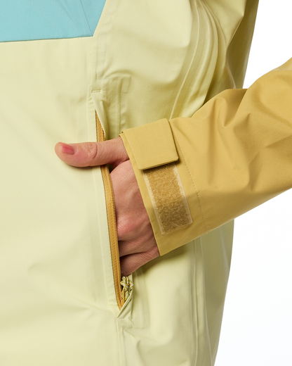 Rainy Day Protection Impermeo 3L Hooded Shell Jacket - Women s
