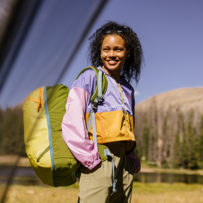 Lightweight Wind Coverage Teca Crop Jacket - Women s