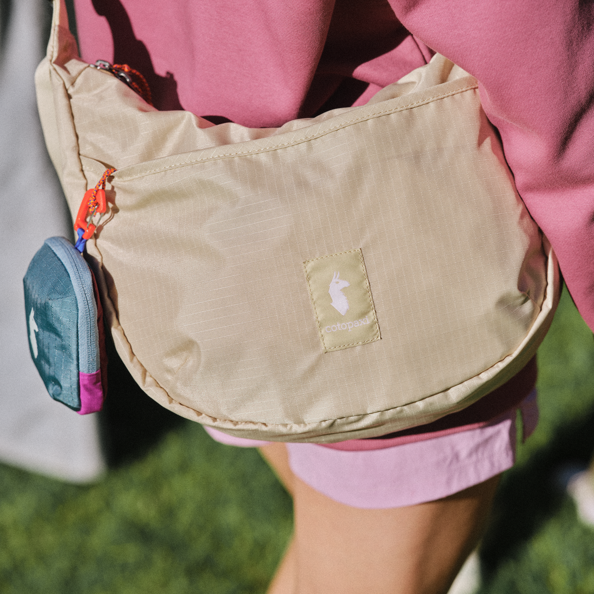 Versatile Hauling Trozo 8L Shoulder Bag - Cada Dia
