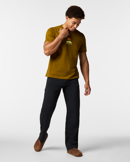 Casual Adventure Style Cotopaxi Mountain T-Shirt - Men s