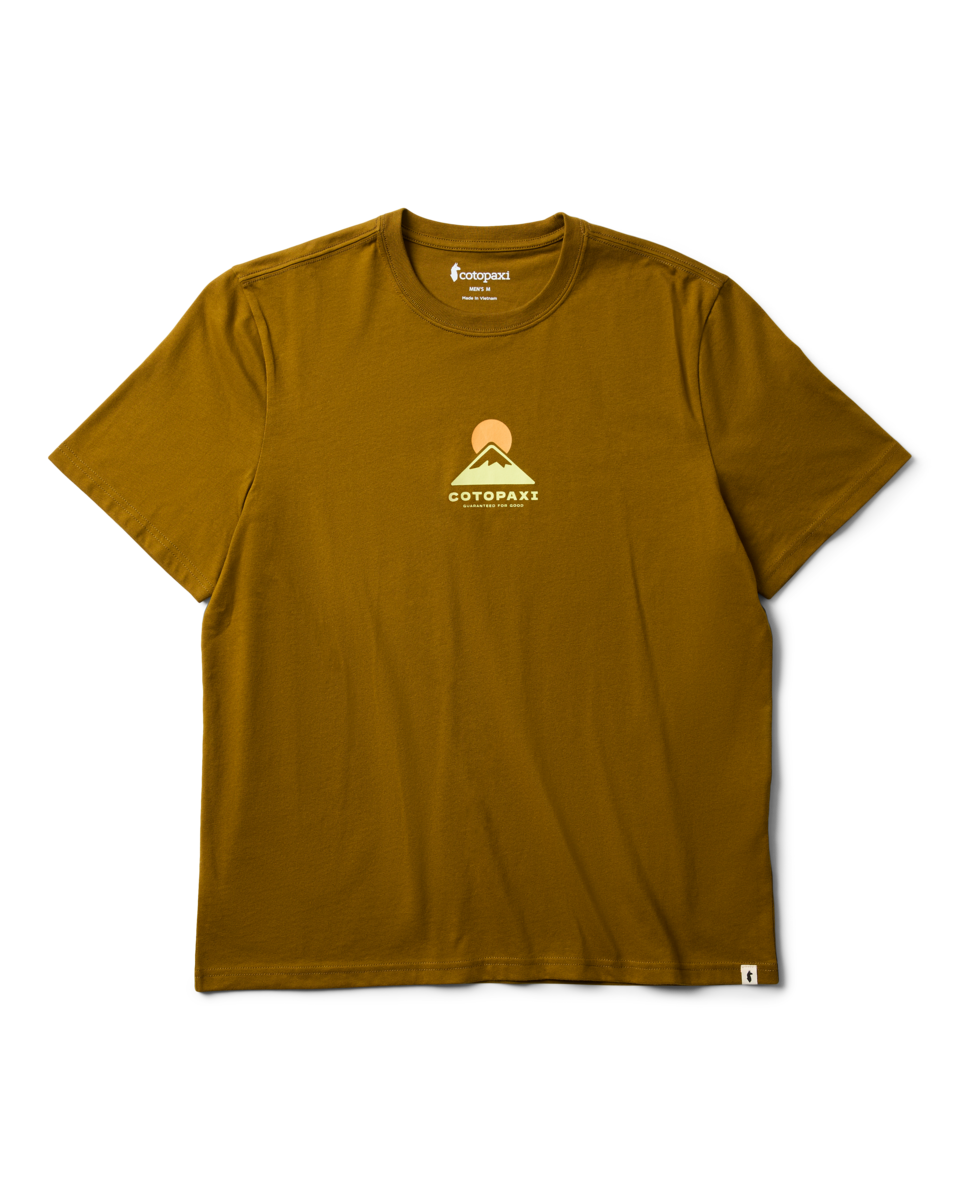 Casual Adventure Style Cotopaxi Mountain T-Shirt - Men s