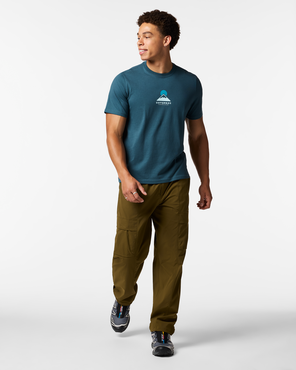 Casual Adventure Style Cotopaxi Mountain T-Shirt - Men s