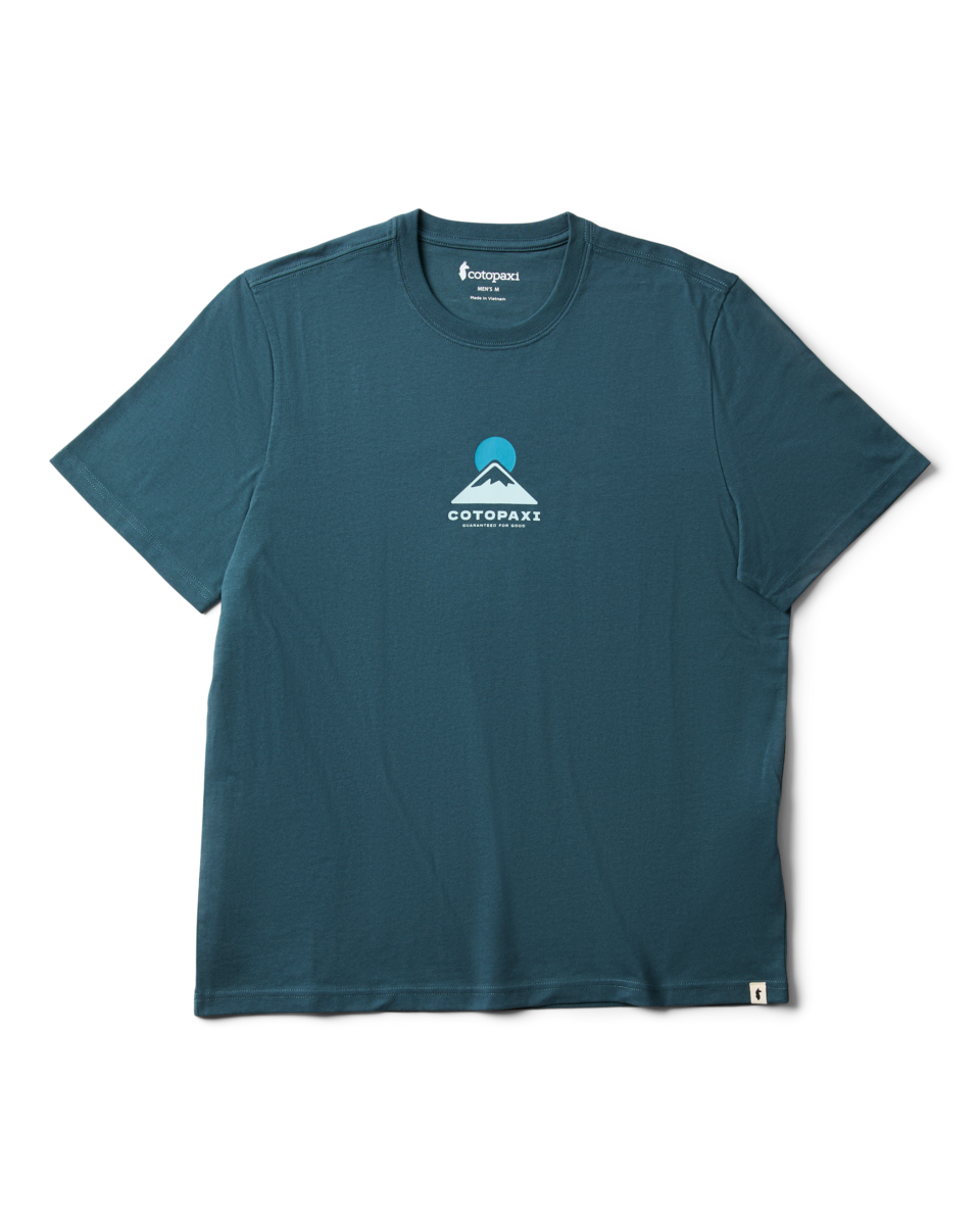 Casual Adventure Style Cotopaxi Mountain T-Shirt - Men s