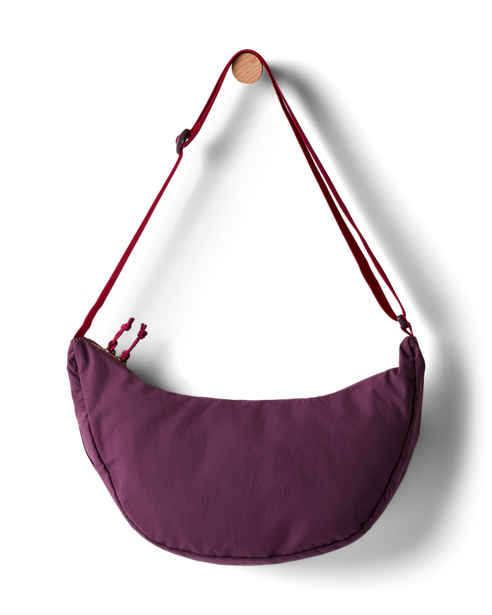 Roomy Everyday Carry Empacable 6L Crescent Bag