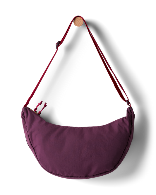 Roomy Everyday Carry Empacable 6L Crescent Bag