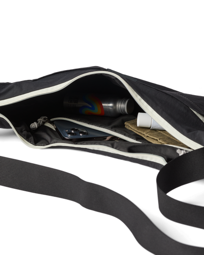 Roomy Everyday Carry Empacable 6L Crescent Bag