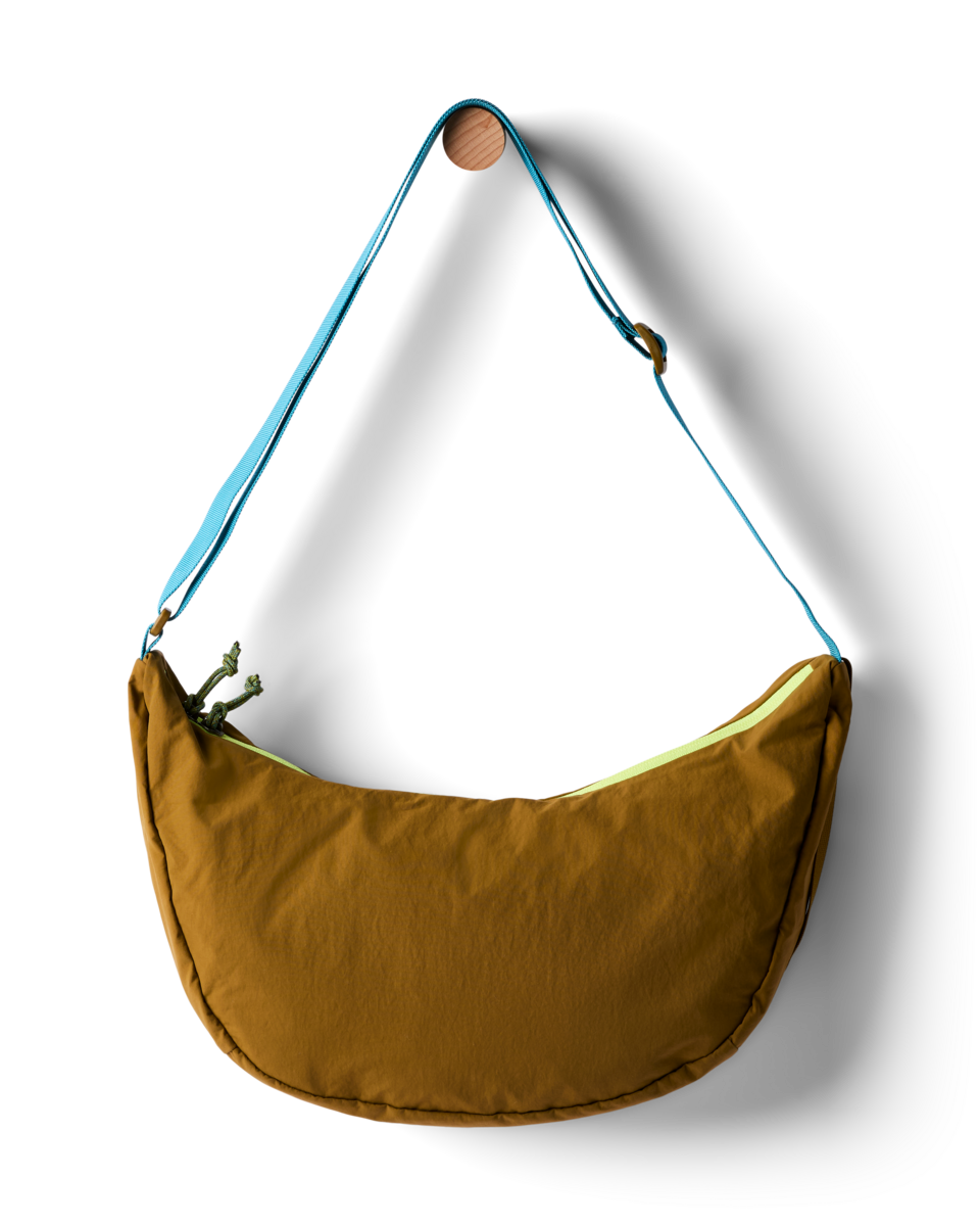 Roomy Everyday Carry Empacable 6L Crescent Bag