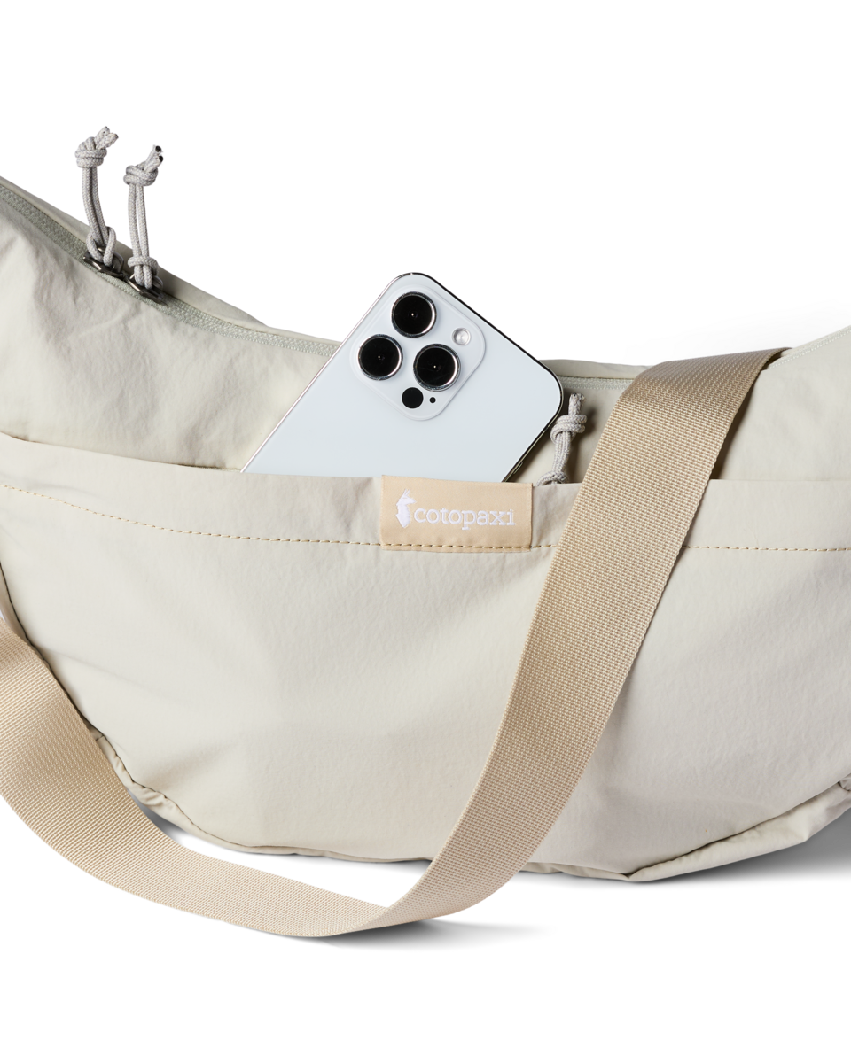 Roomy Everyday Carry Empacable 6L Crescent Bag
