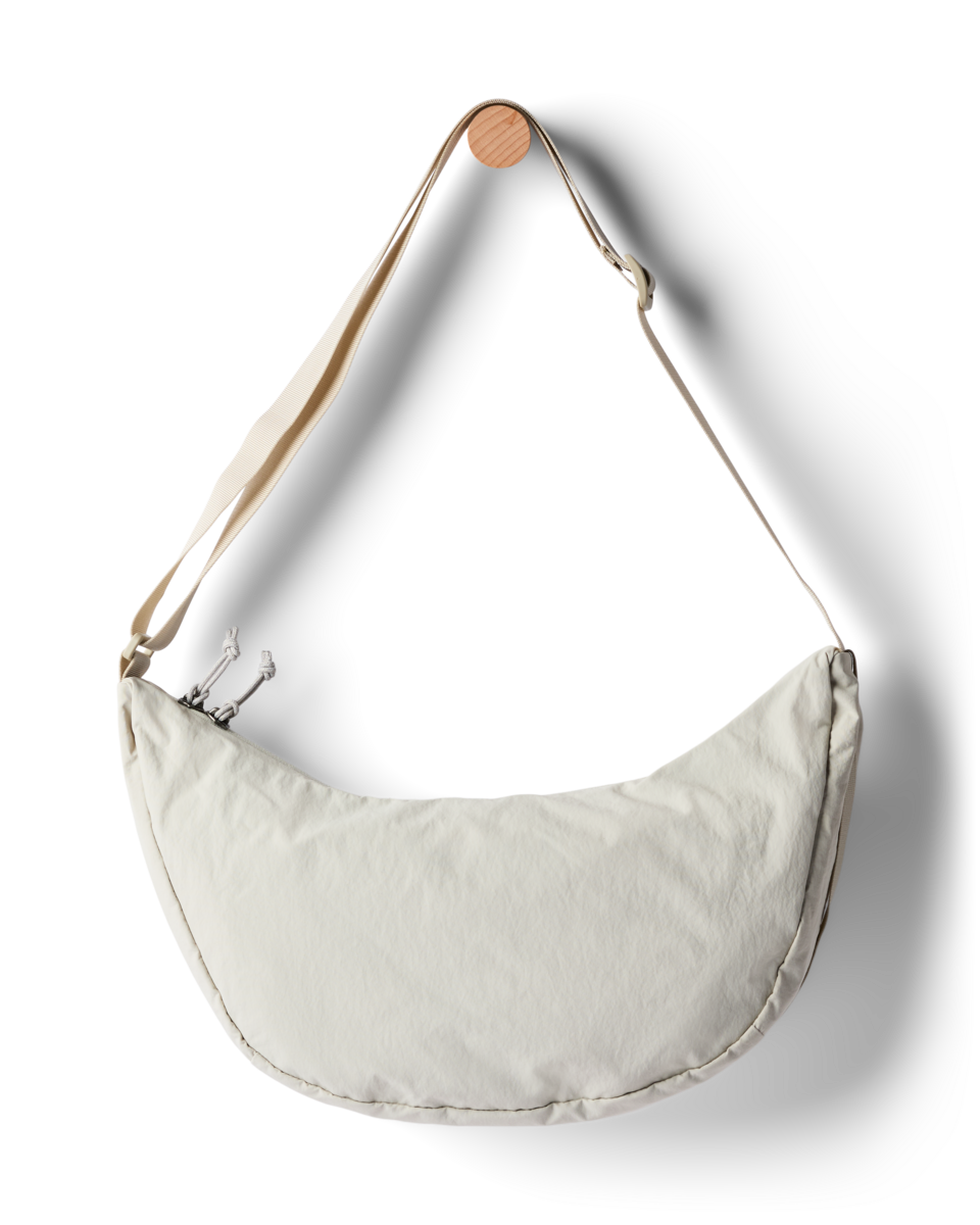 Roomy Everyday Carry Empacable 6L Crescent Bag