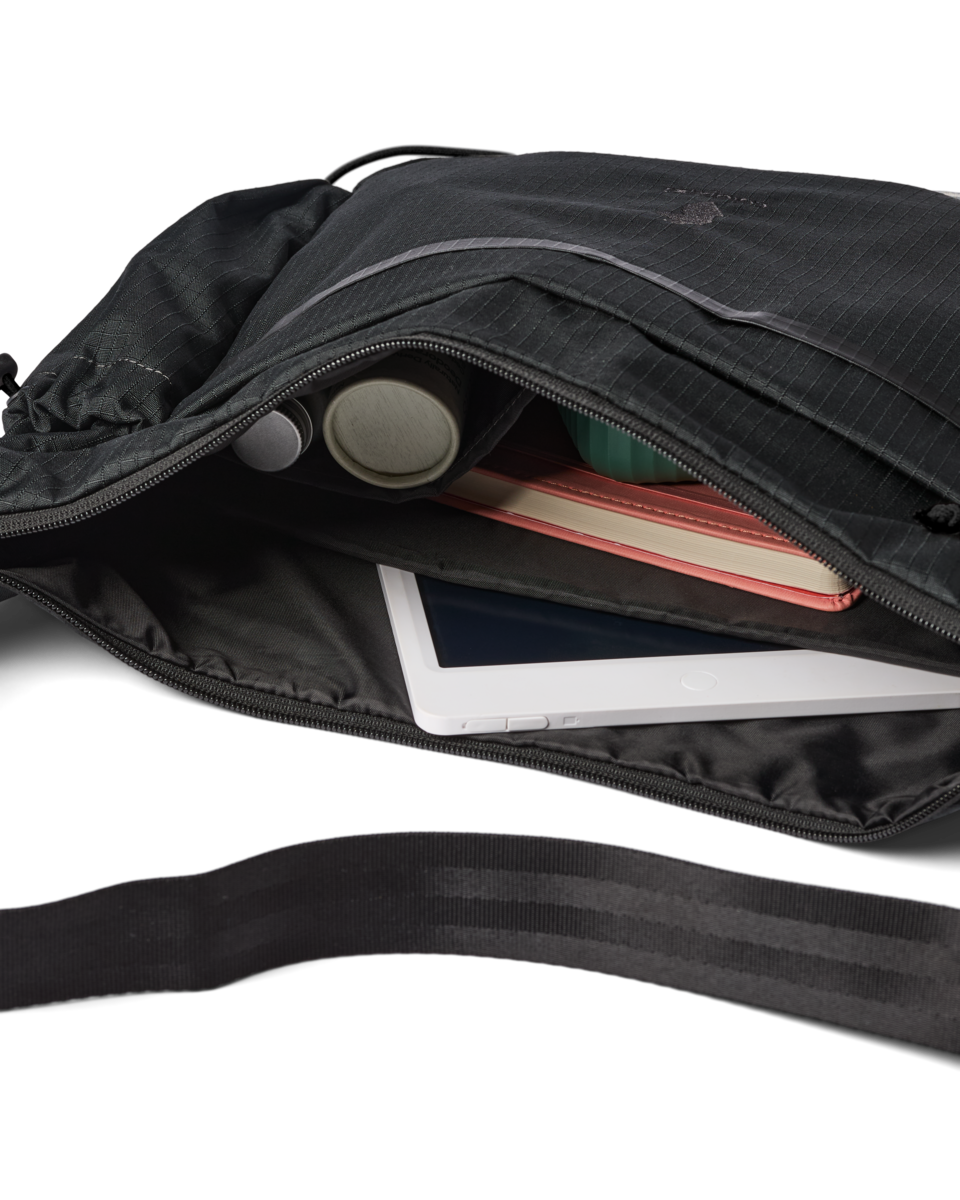 Versatile Hauling Viaje 12L Shoulder Bag
