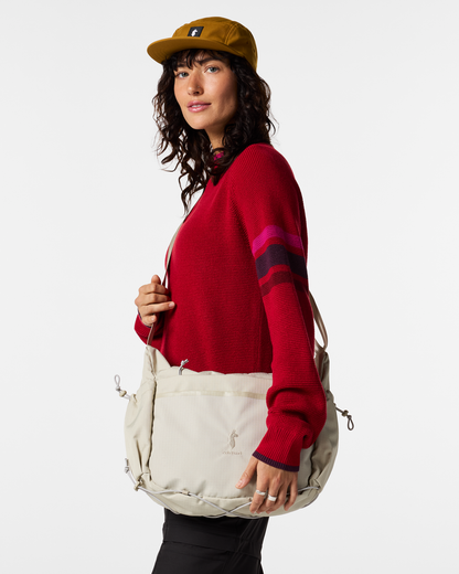 Versatile Hauling Viaje 12L Shoulder Bag
