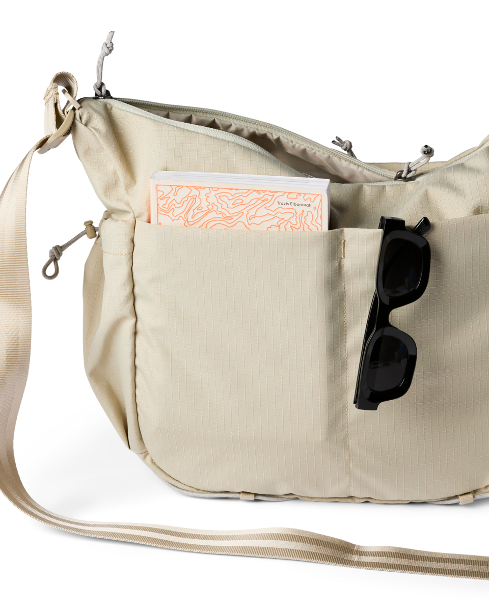 Versatile Hauling Viaje 12L Shoulder Bag