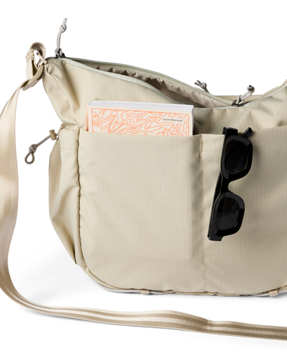 Versatile Hauling Viaje 12L Shoulder Bag