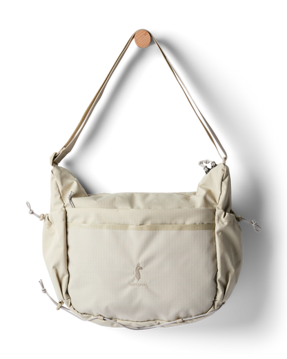 Versatile Hauling Viaje 12L Shoulder Bag