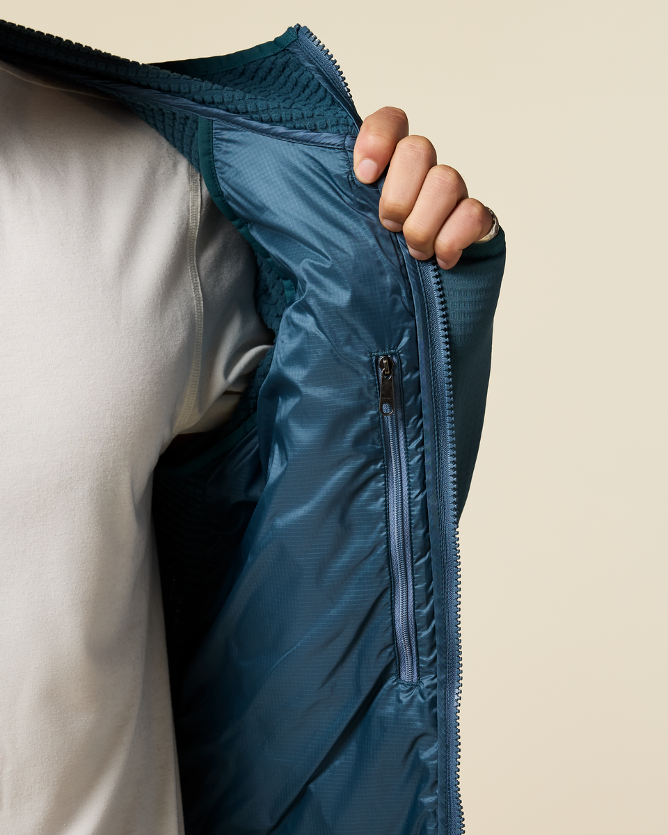 Comfortable Sun Coverage Capa Hybrid Insulated Hooded Jacket - Men s