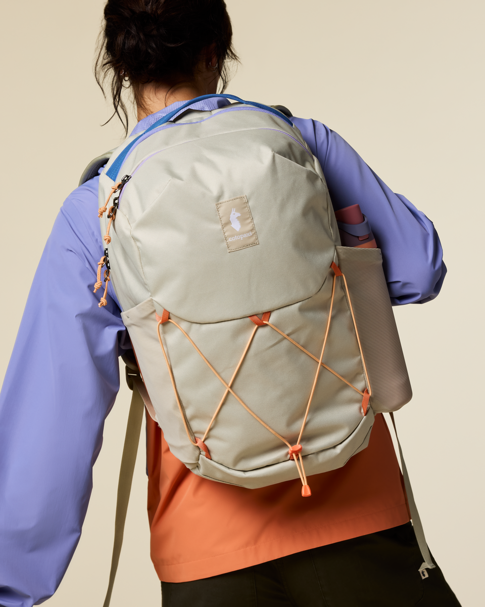 Lightweight Carry Abierto 26L Daypack
