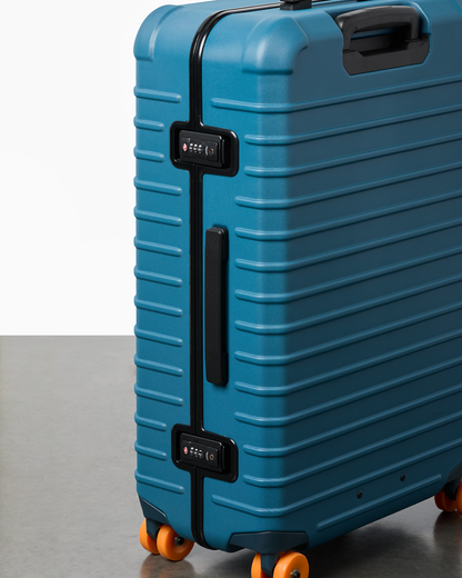 Adventure Travel Coraza Suitcase - Medium Checked